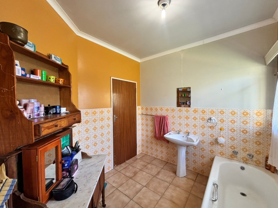 4 Bedroom Property for Sale in Flamwood North West